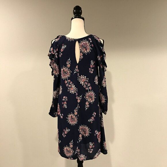 Floral cold shoulder long sleeve dress - Picture 6 of 10